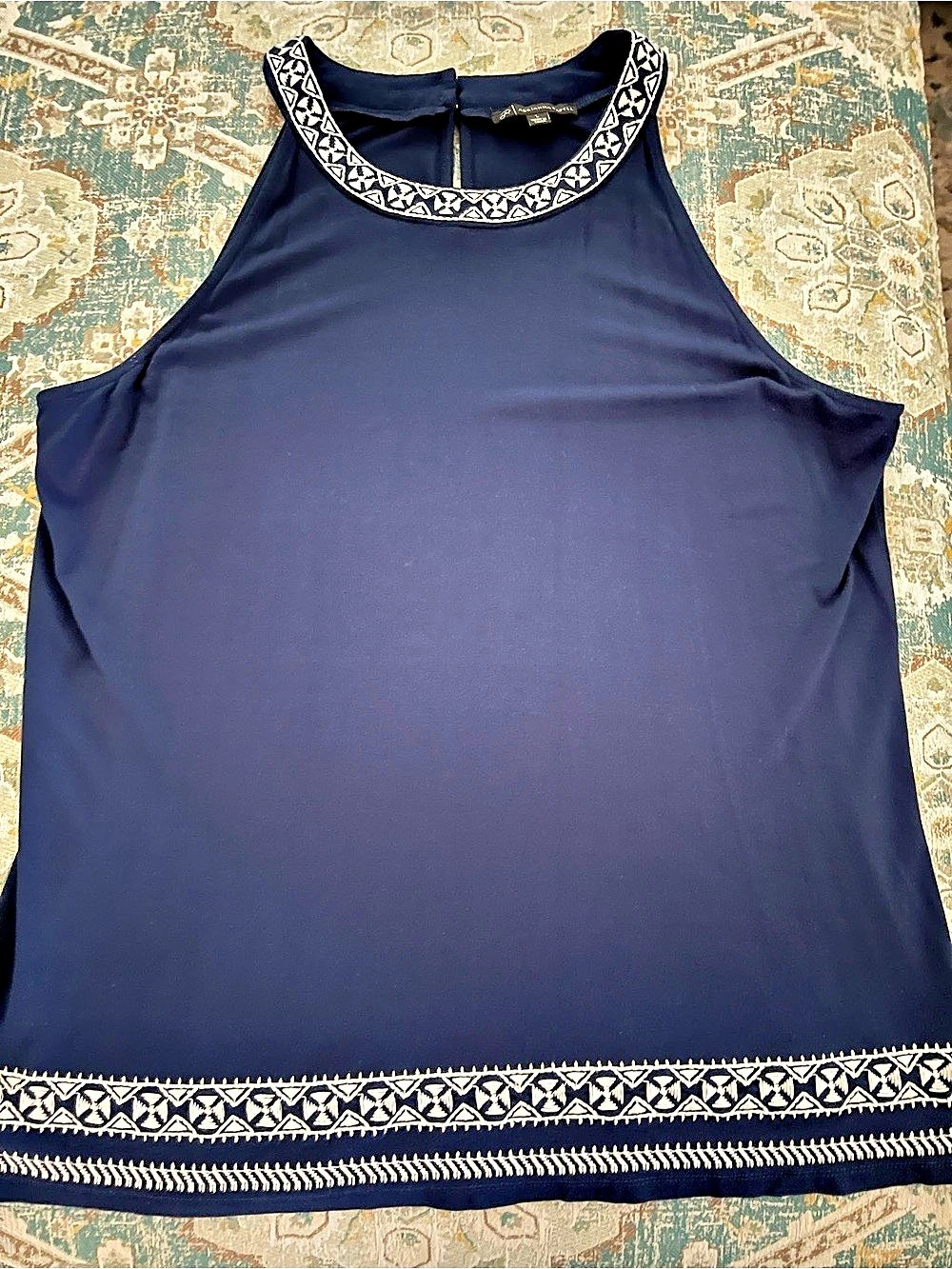 Adrianna Papell Geometric tank in Navy Blue Size Large Like New